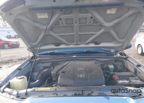 2005 Toyota Tacoma Base V6 from USA, damaged, VIN 5TEMU52NX5Z071743